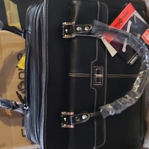 Samsonite women's leather mobile office